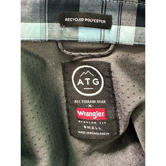 Wrangler Blue Plaid  ATG All Terrain Gear Utility Regular Fit Shirt size S - Picture 3 of 8